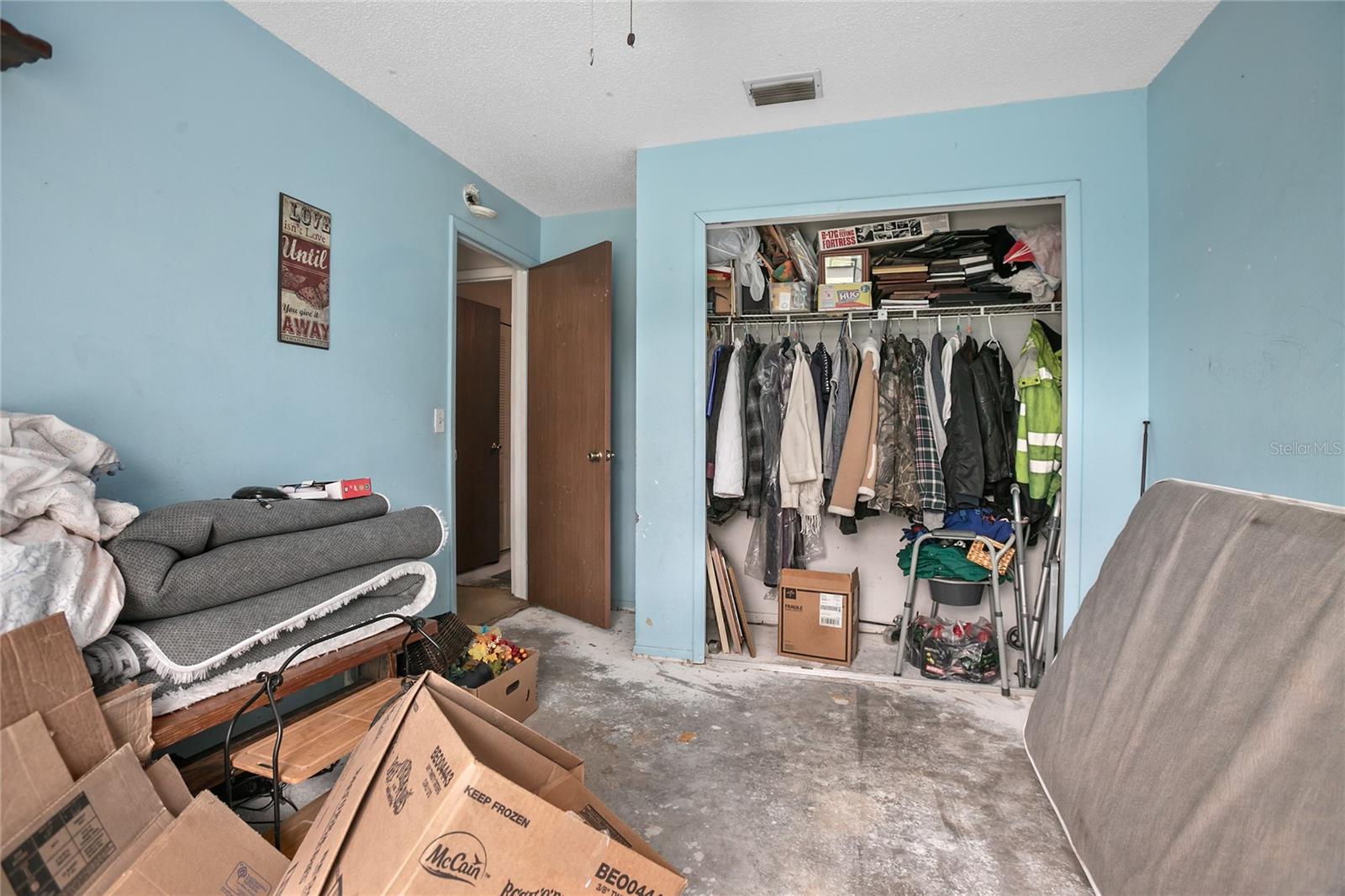 Image 14 of 19 For 3077 Branchville Drive