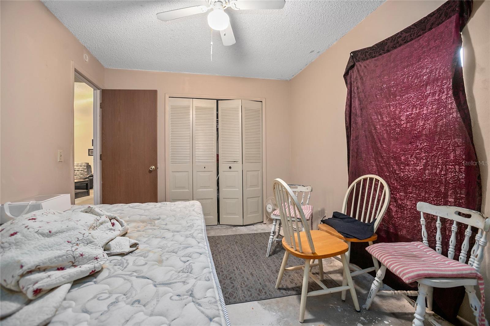Image 16 of 19 For 3077 Branchville Drive