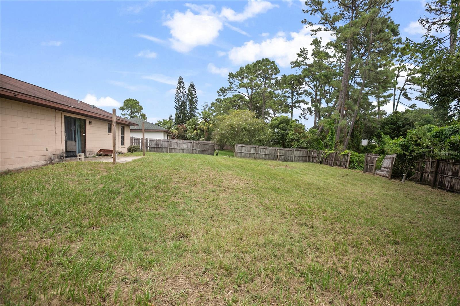 Image 18 of 19 For 3077 Branchville Drive