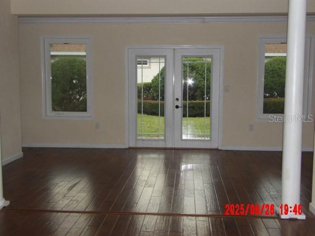Image 5 of 34 For 1627 Victoria Gardens Drive