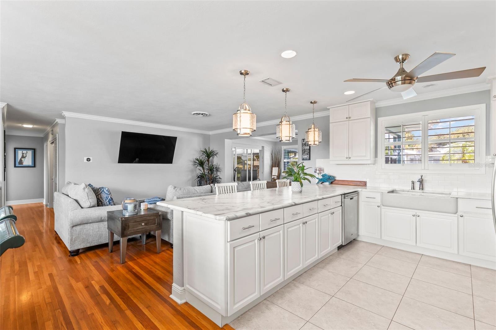 Image 6 of 61 For 432 Idlewood Drive