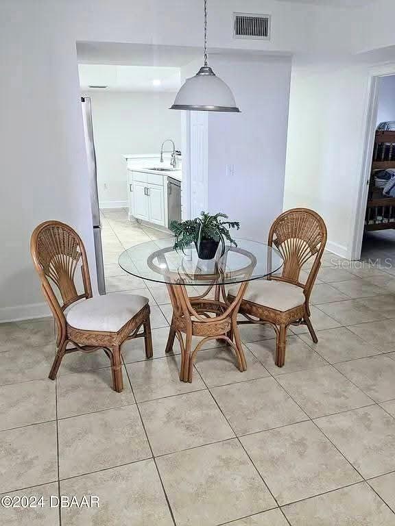 Image 5 of 17 For 3311 Atlantic Avenue 604