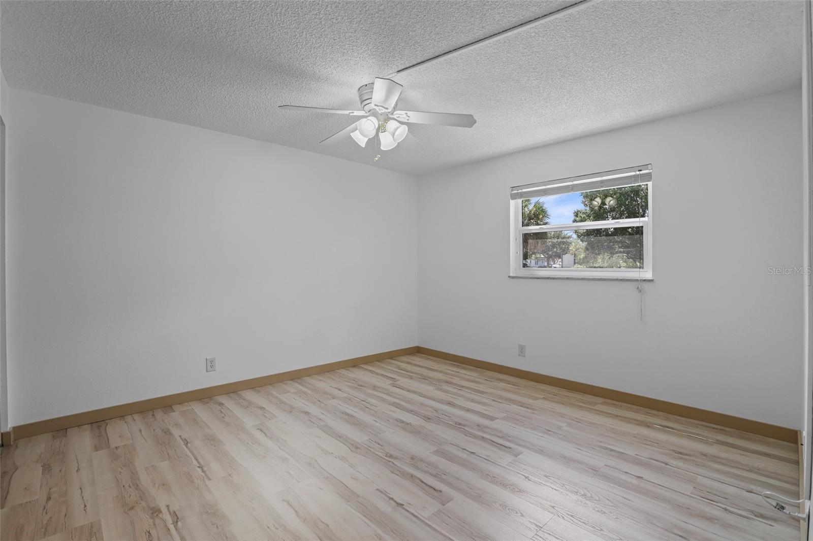 Image 14 of 31 For 400 18th Street M1