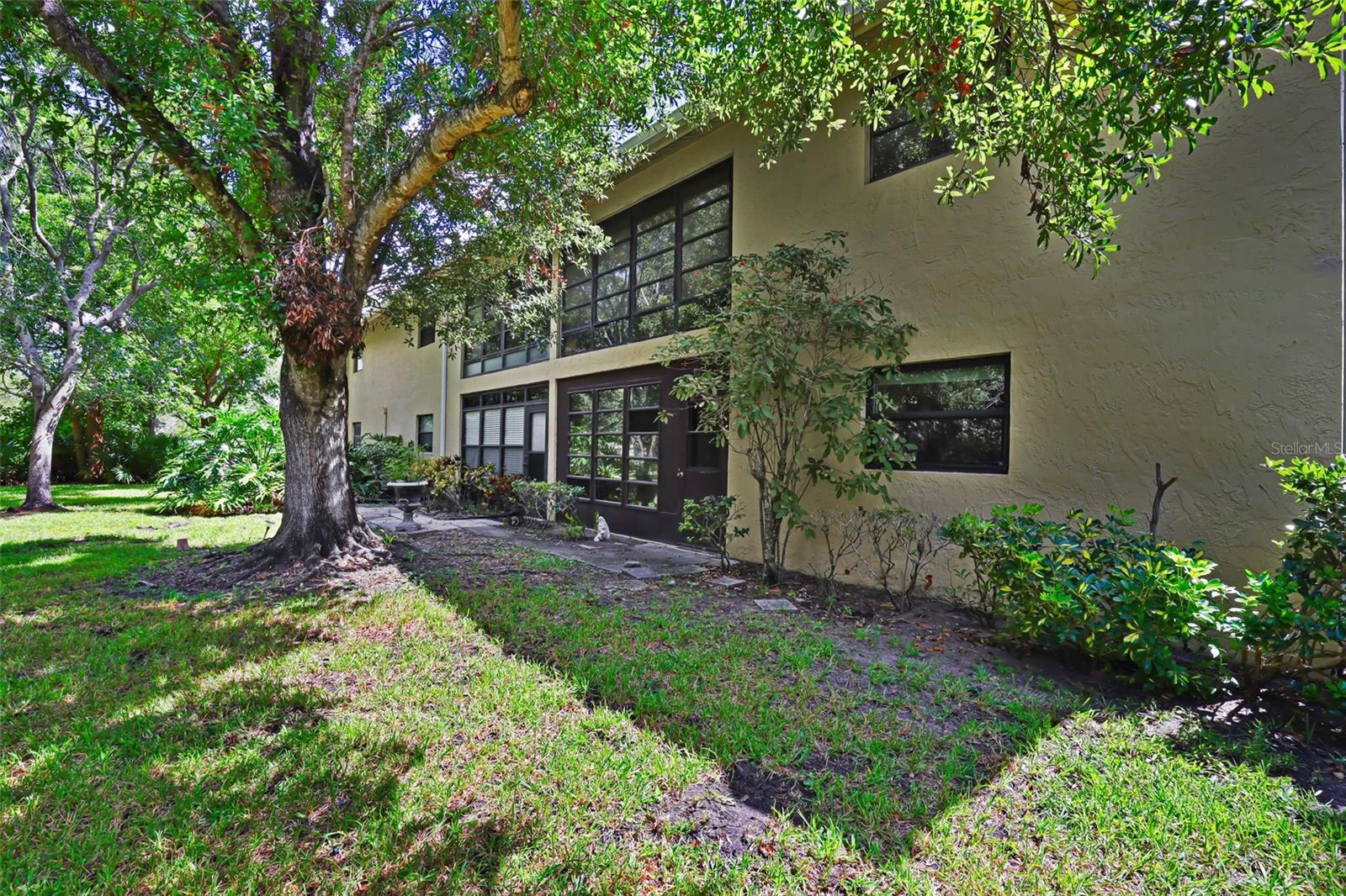 Image 21 of 31 For 400 18th Street M1