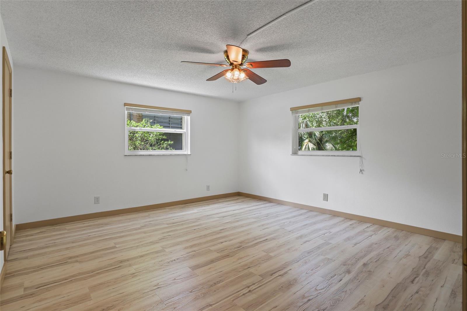 Image 9 of 31 For 400 18th Street M1