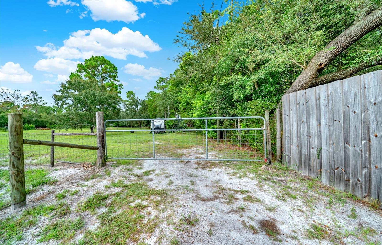 Image 18 of 52 For 1260 Equine Path