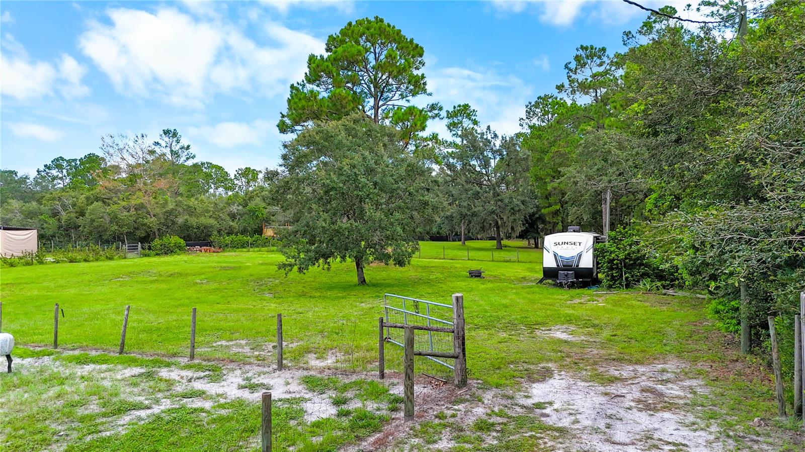 Image 19 of 52 For 1260 Equine Path