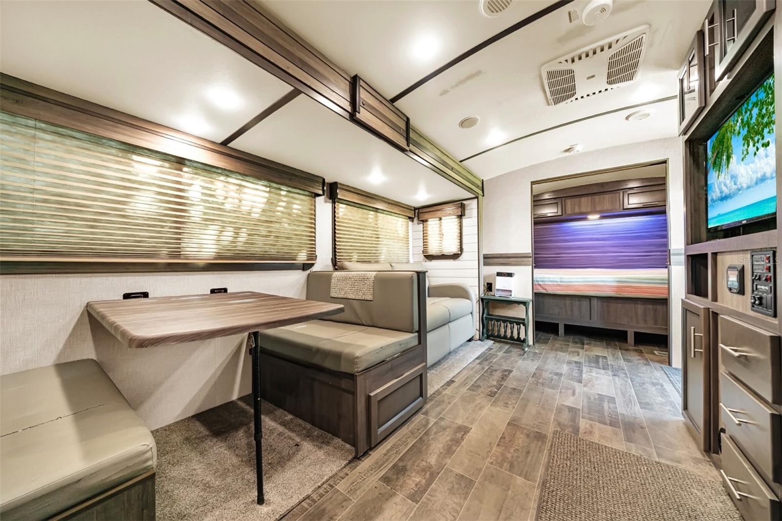 Image 48 of 52 For 1260 Equine Path