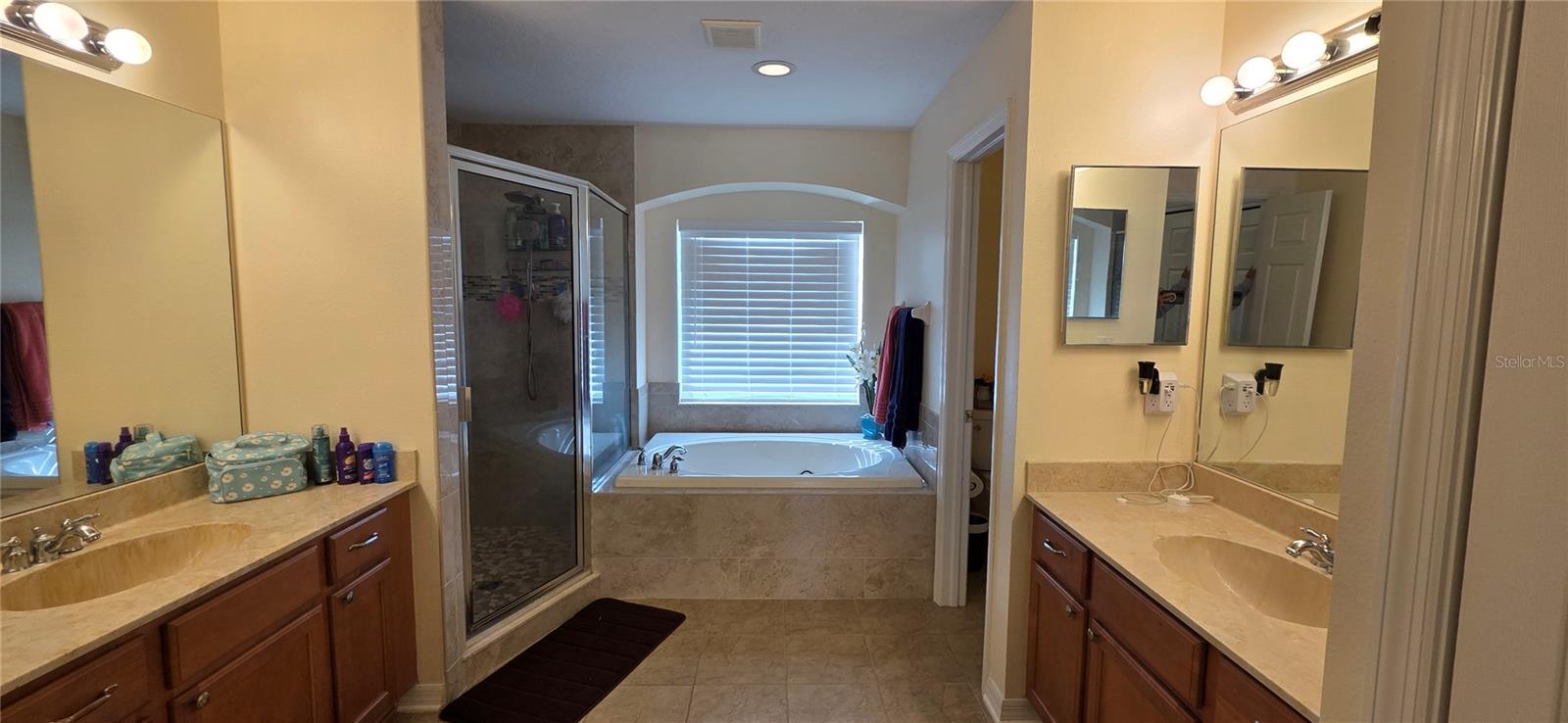 Listing photo id 19 for 20213 Still Wind Drive