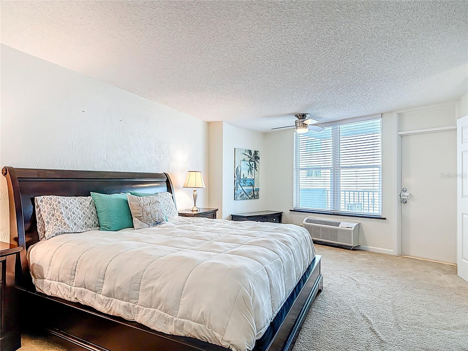 Image 5 of 38 For 313 Atlantic Avenue 202-204