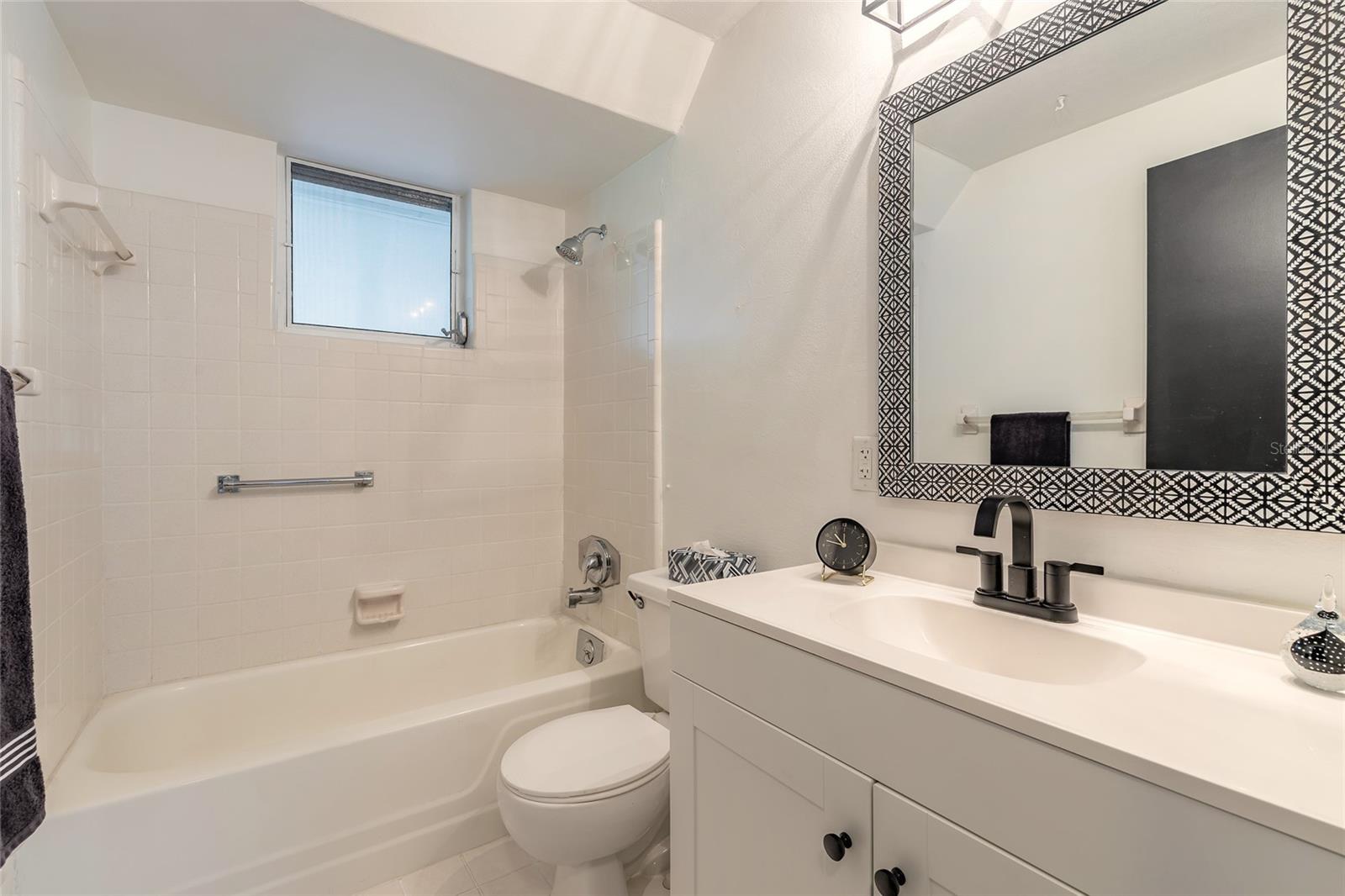 Image 14 of 63 For 840 6th Street