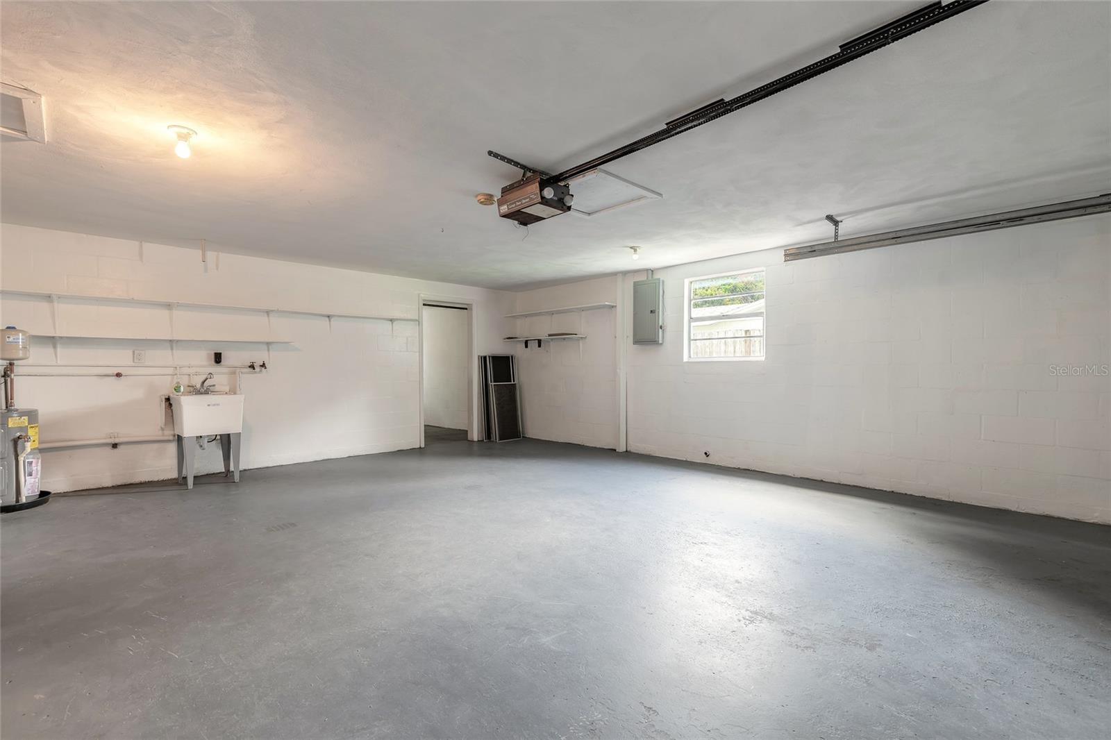 Image 28 of 63 For 840 6th Street