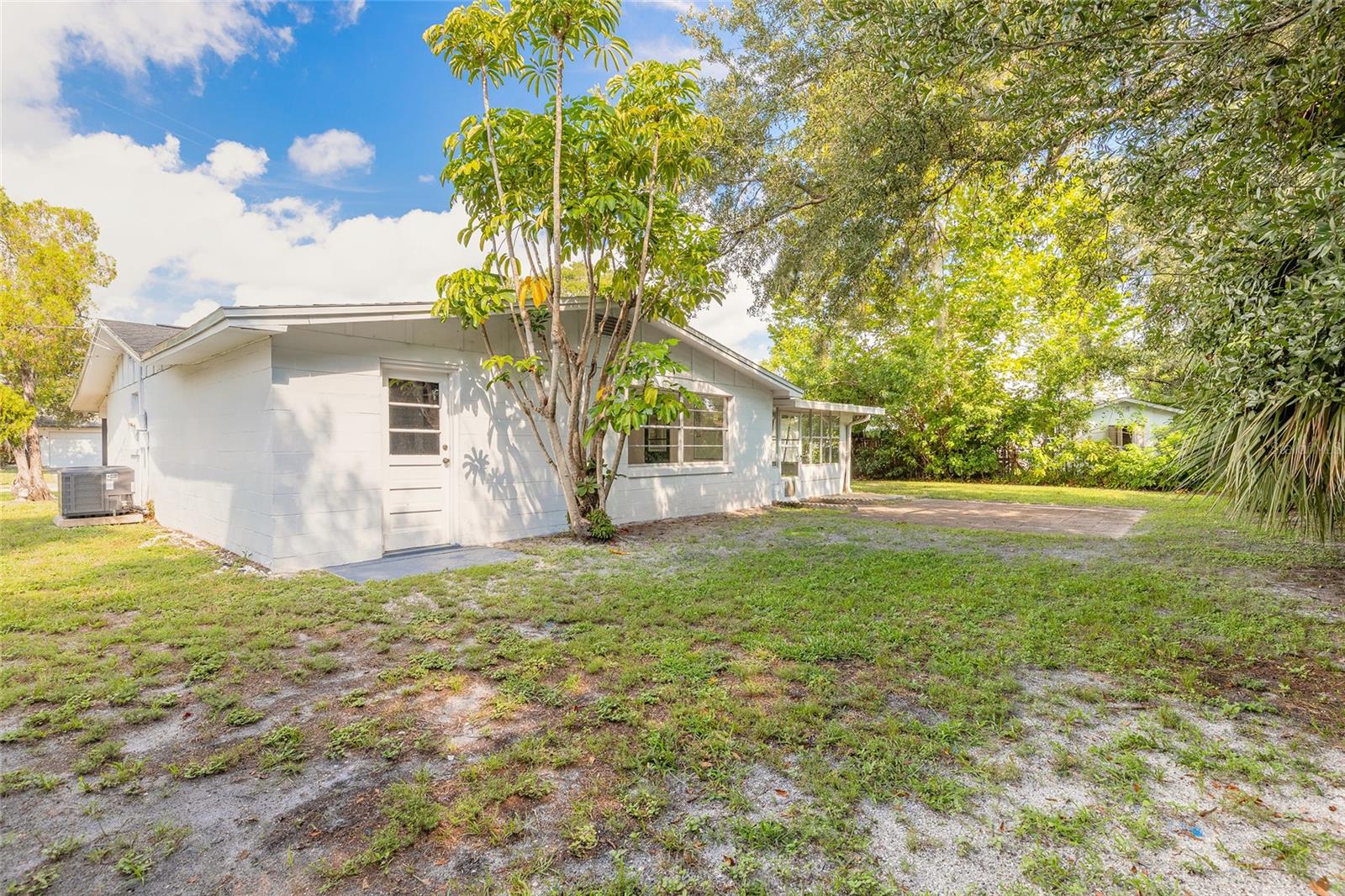 Image 36 of 63 For 840 6th Street