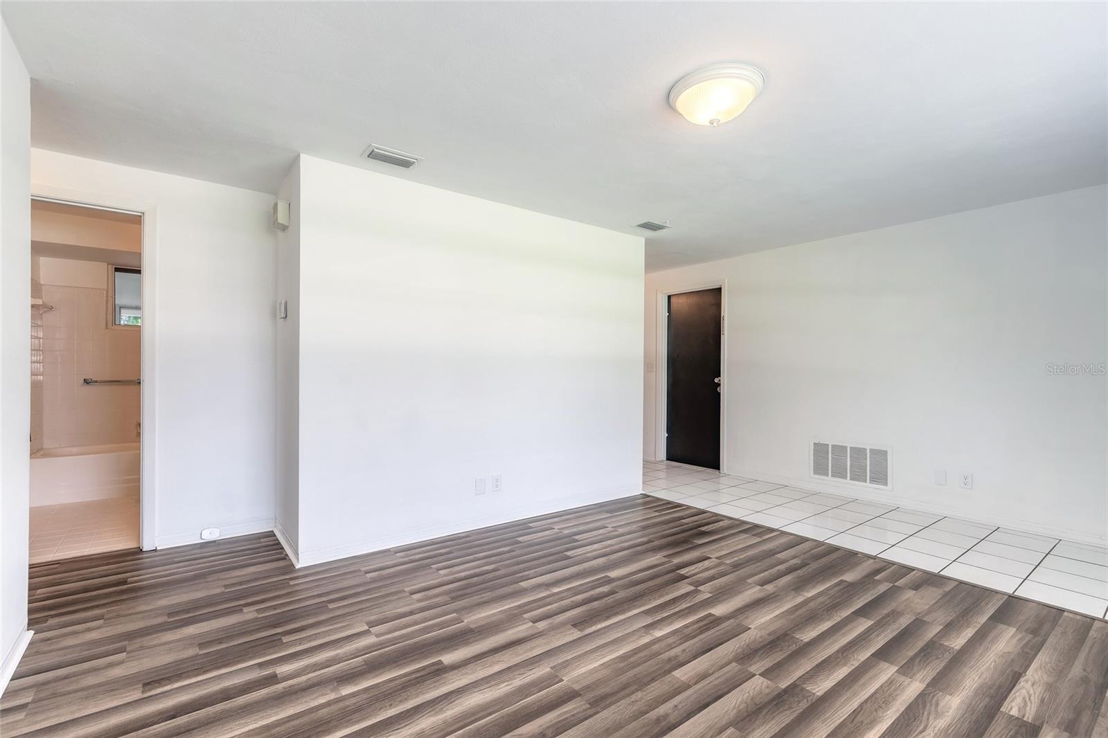 Image 9 of 63 For 840 6th Street