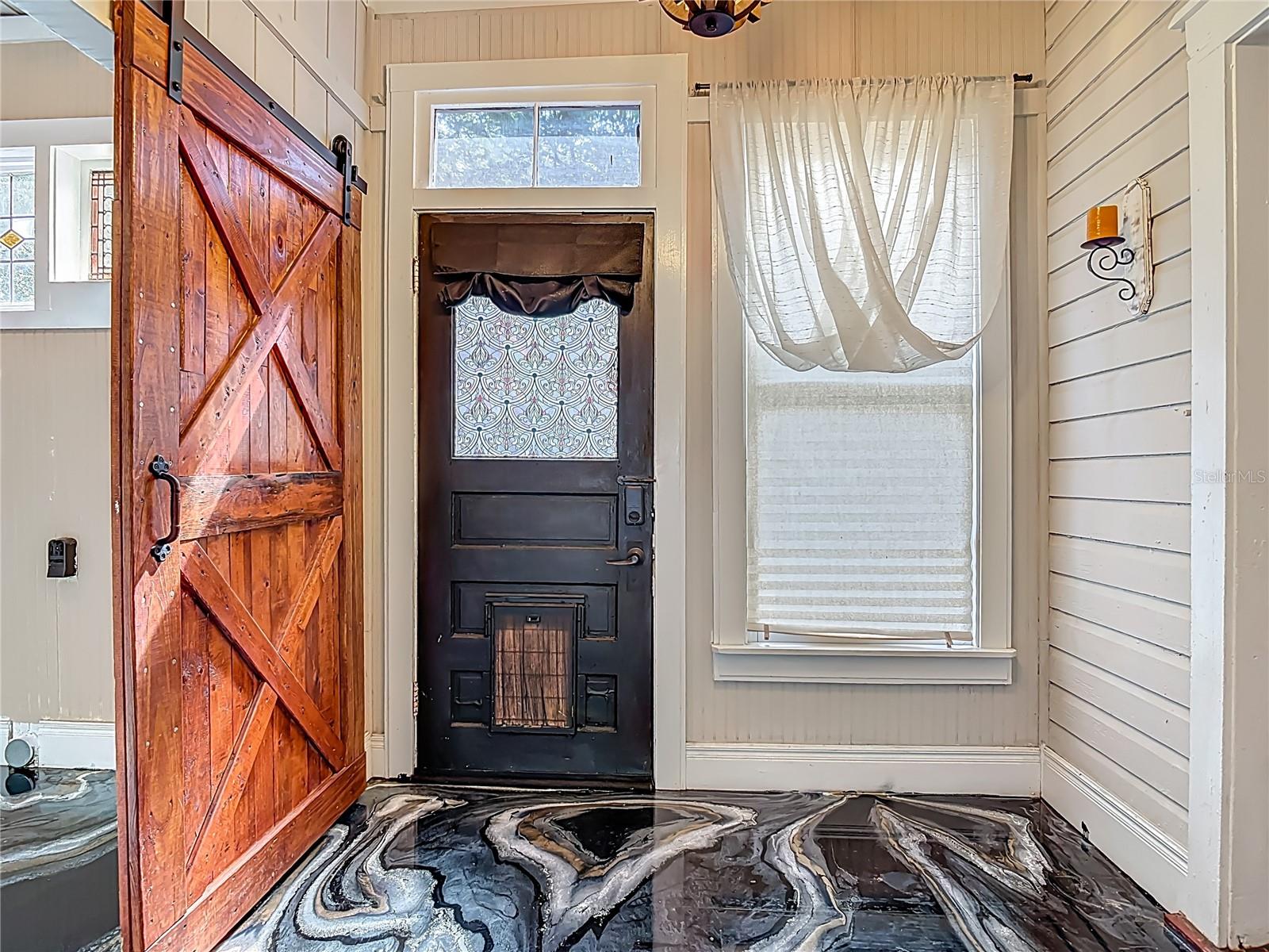 Image 12 of 77 For 525 Blue Springs Avenue