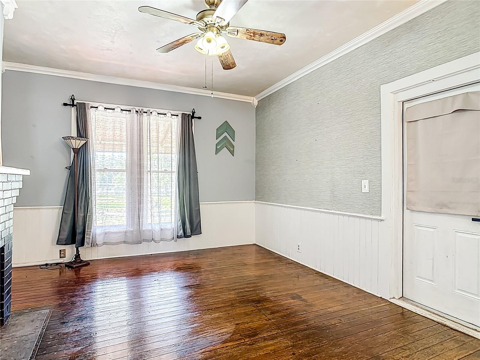 Image 14 of 77 For 525 Blue Springs Avenue
