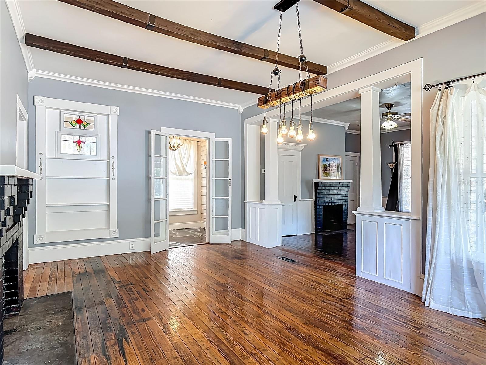 Image 17 of 77 For 525 Blue Springs Avenue