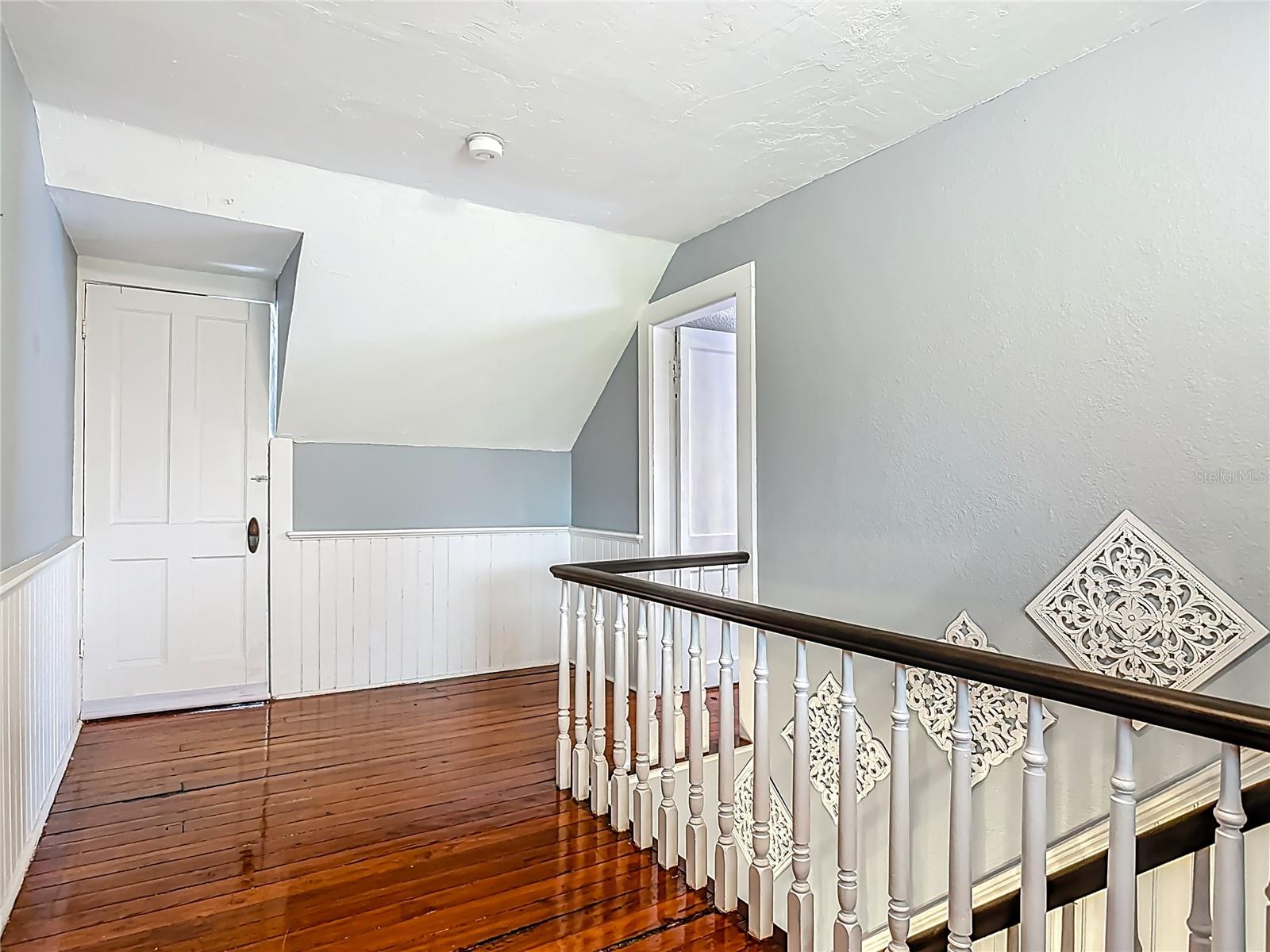 Image 31 of 77 For 525 Blue Springs Avenue