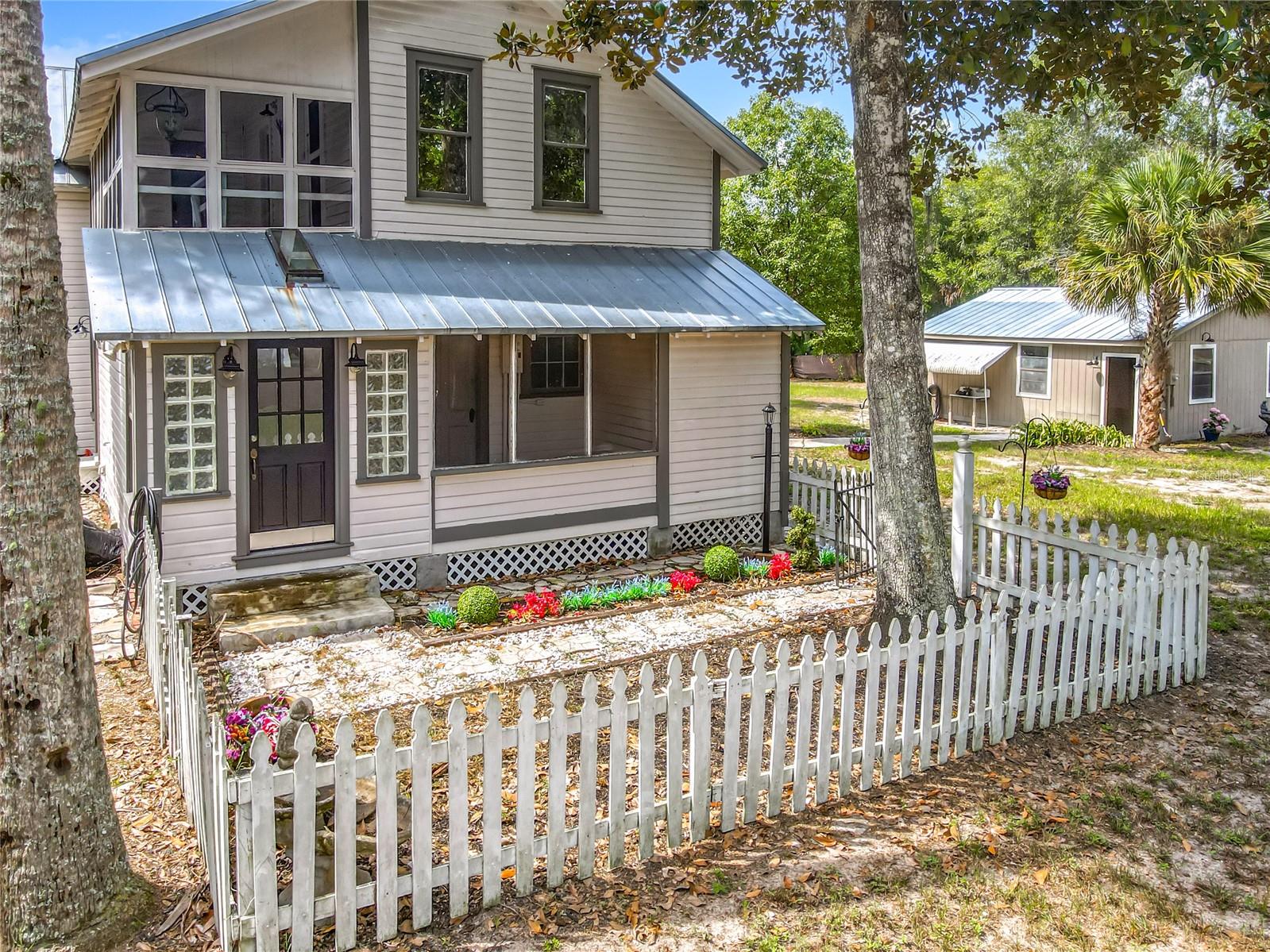 Image 58 of 77 For 525 Blue Springs Avenue