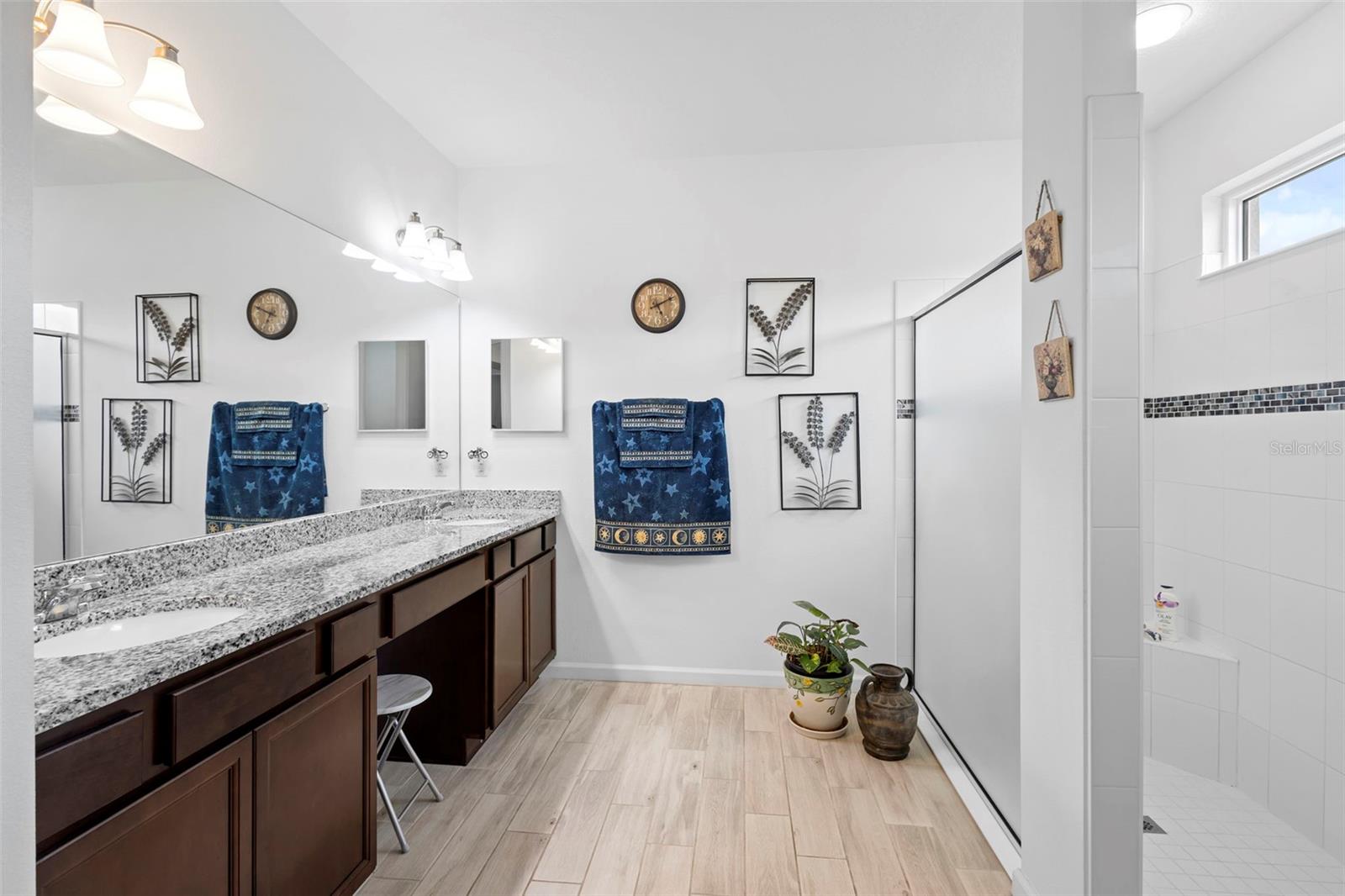 Image 22 of 45 For 462 Briarbrook Way