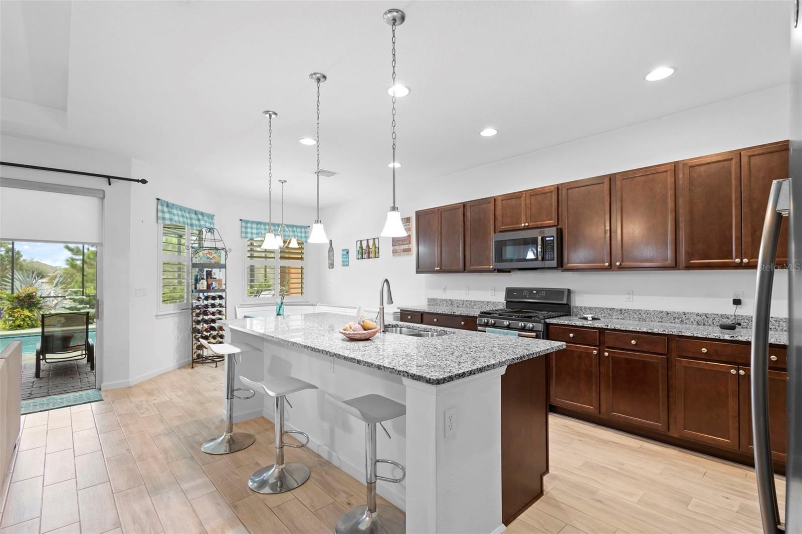 Image 3 of 45 For 462 Briarbrook Way