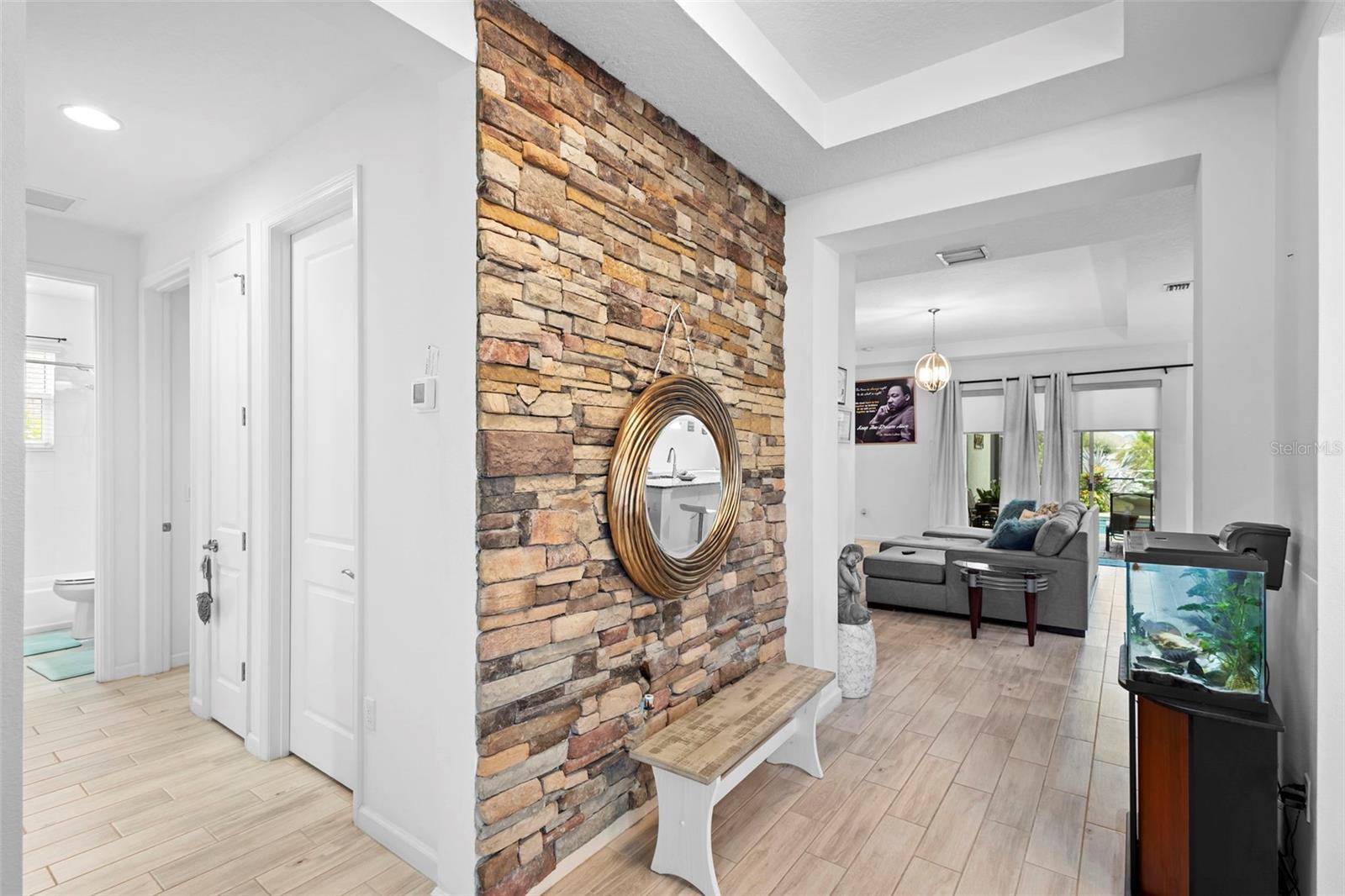 Image 7 of 45 For 462 Briarbrook Way