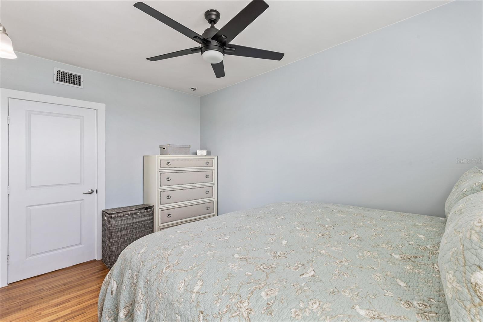 Image 60 of 88 For 529 Hillside Avenue
