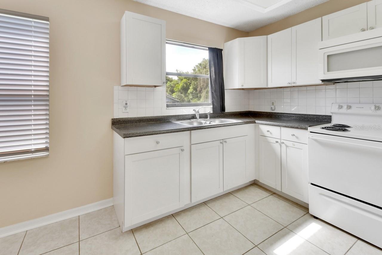 Image 18 of 30 For 320 Webb Street
