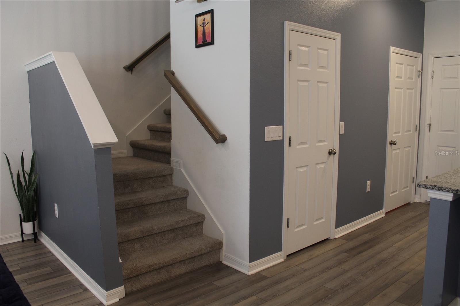 Image 9 of 26 For 9514 Poplar Ridge Ave