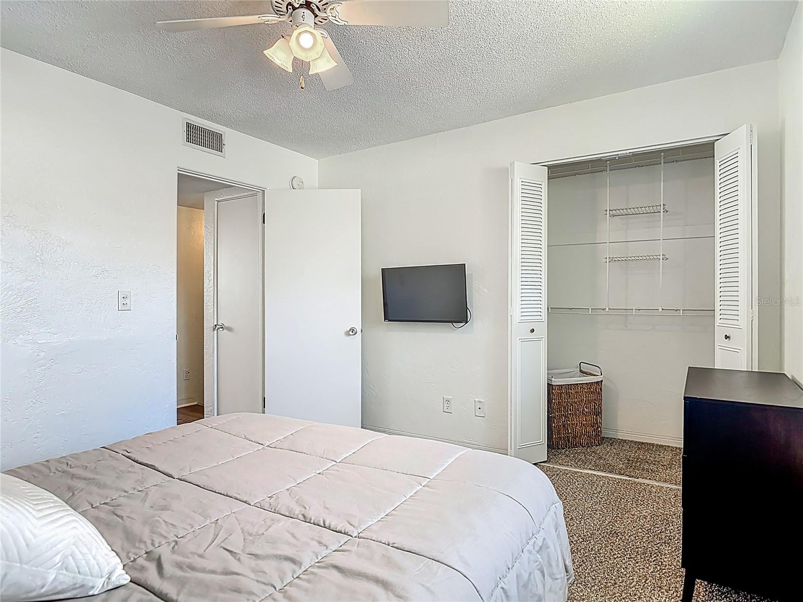 Image 10 of 23 For 1610 Palmetto Avenue 25