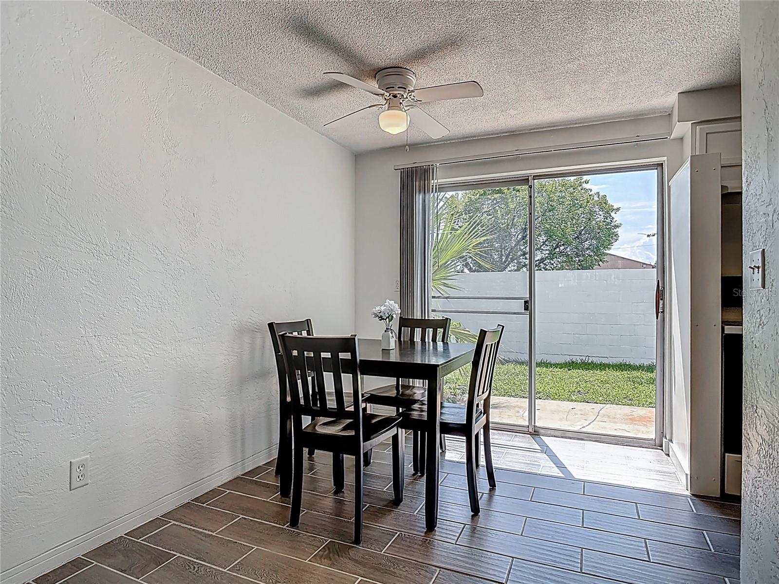 Image 12 of 23 For 1610 Palmetto Avenue 25