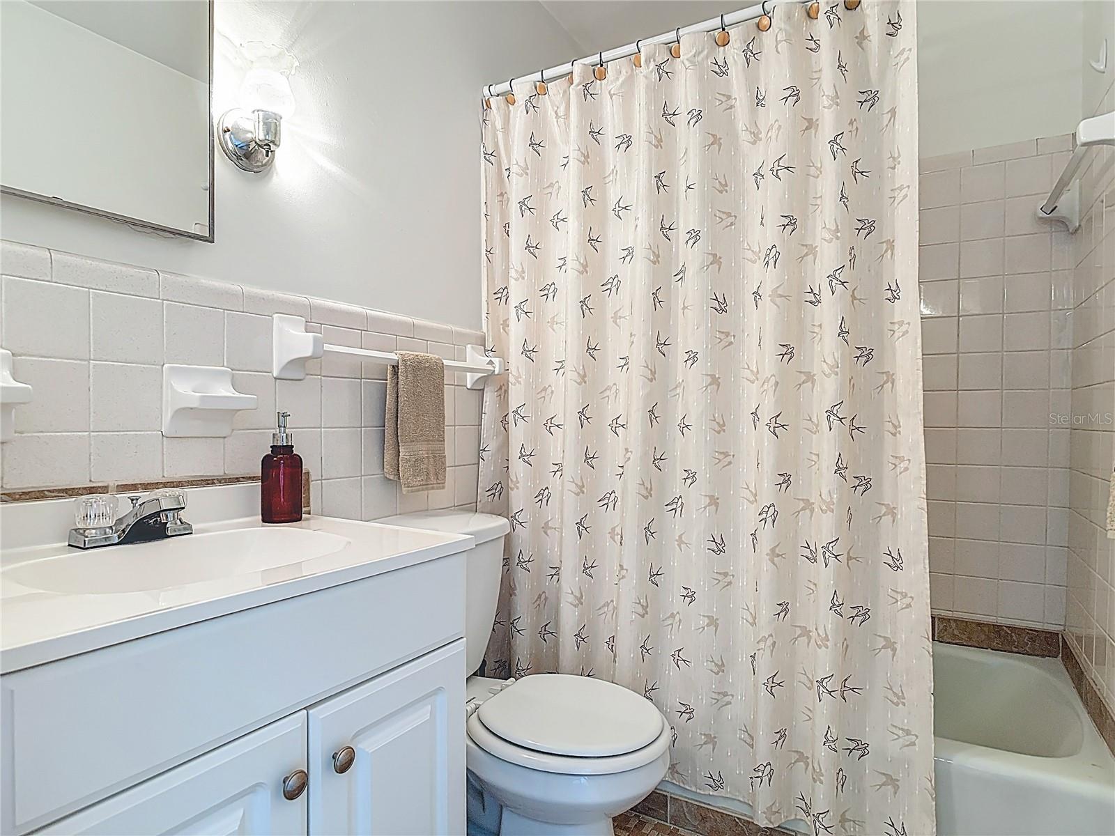 Image 6 of 23 For 1610 Palmetto Avenue 25
