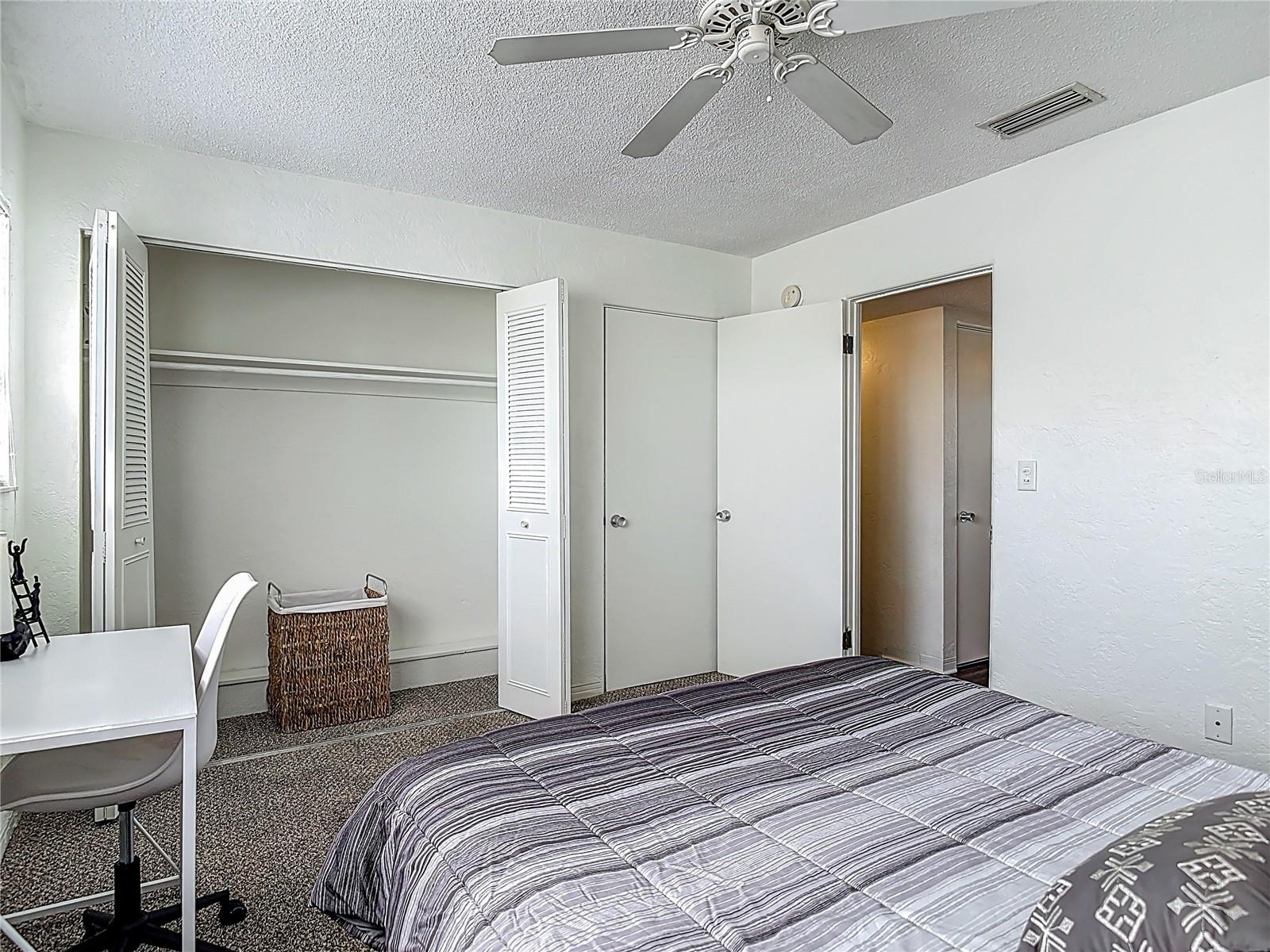 Image 8 of 23 For 1610 Palmetto Avenue 25