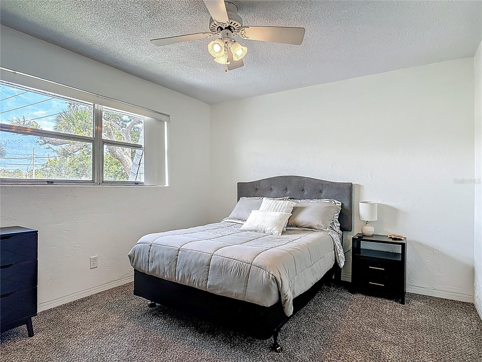 Image 9 of 23 For 1610 Palmetto Avenue 25