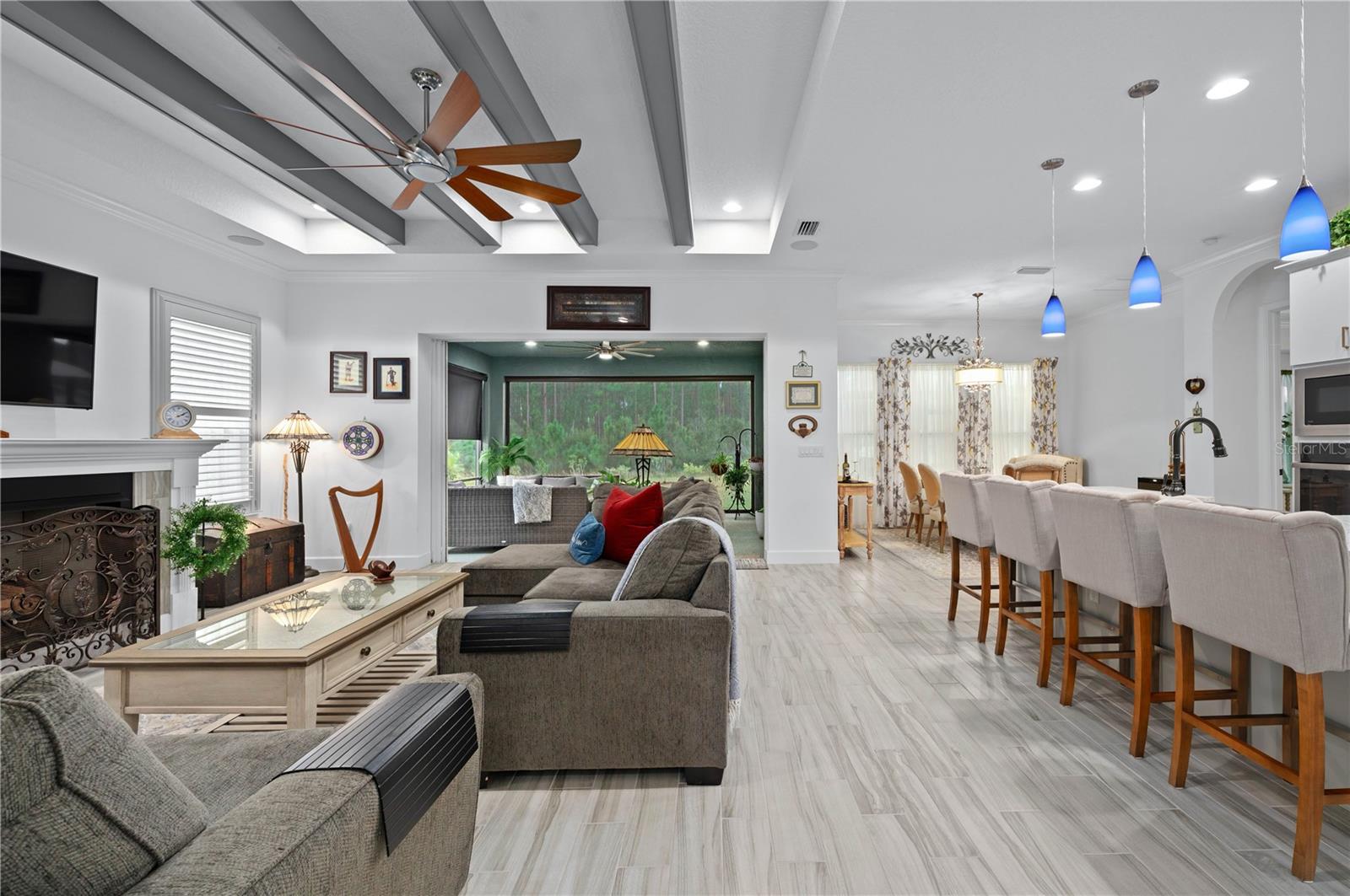 Image 6 of 50 For 649 Mosaic Boulevard