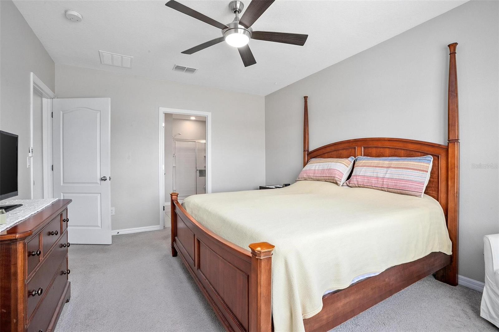 Image 11 of 27 For 811 Grand Park Court