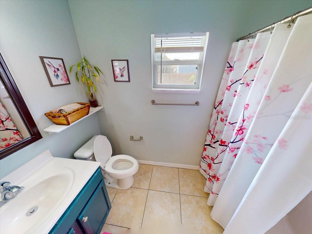 Image 30 of 30 For 647 Holbrook Avenue