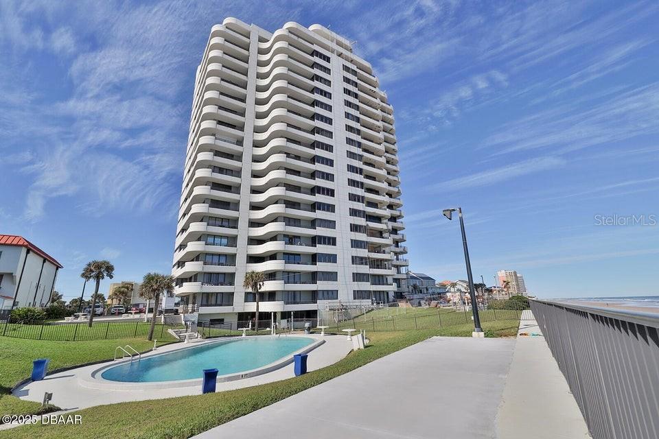 Image 33 of 36 For 1420 Atlantic Avenue 304