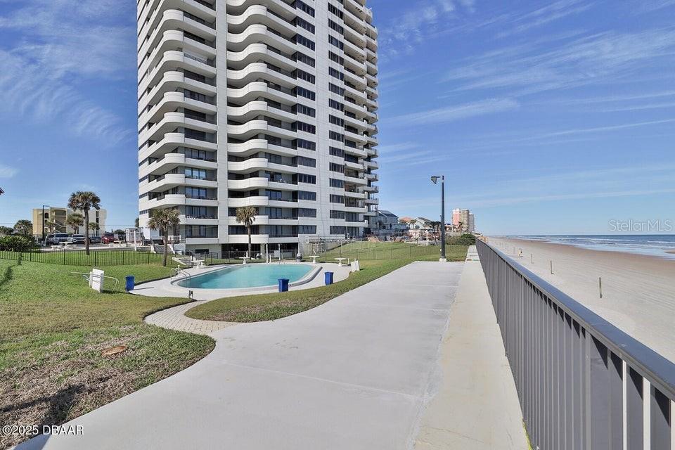 Image 34 of 36 For 1420 Atlantic Avenue 304