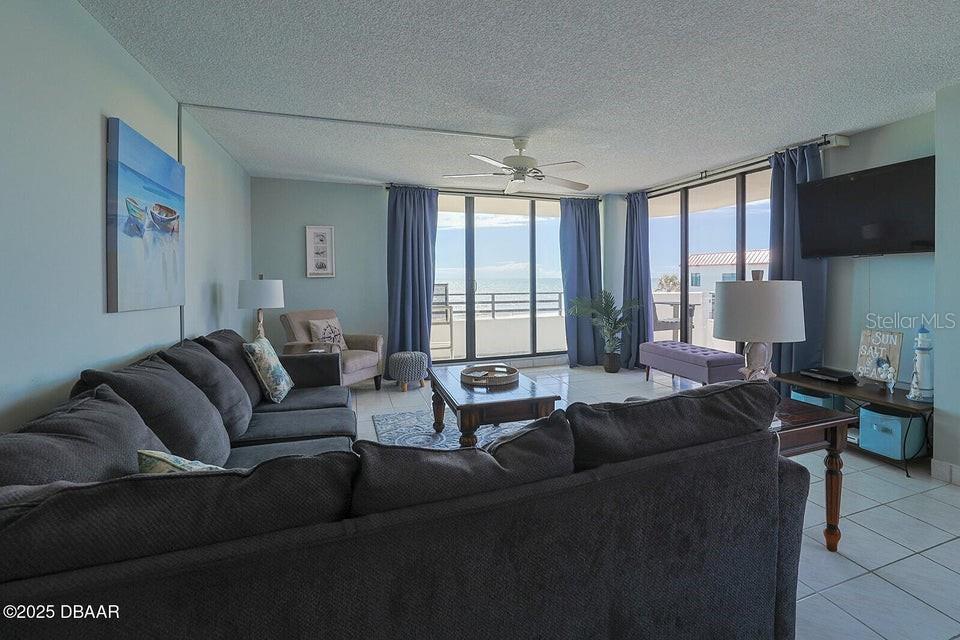 Image 5 of 36 For 1420 Atlantic Avenue 304