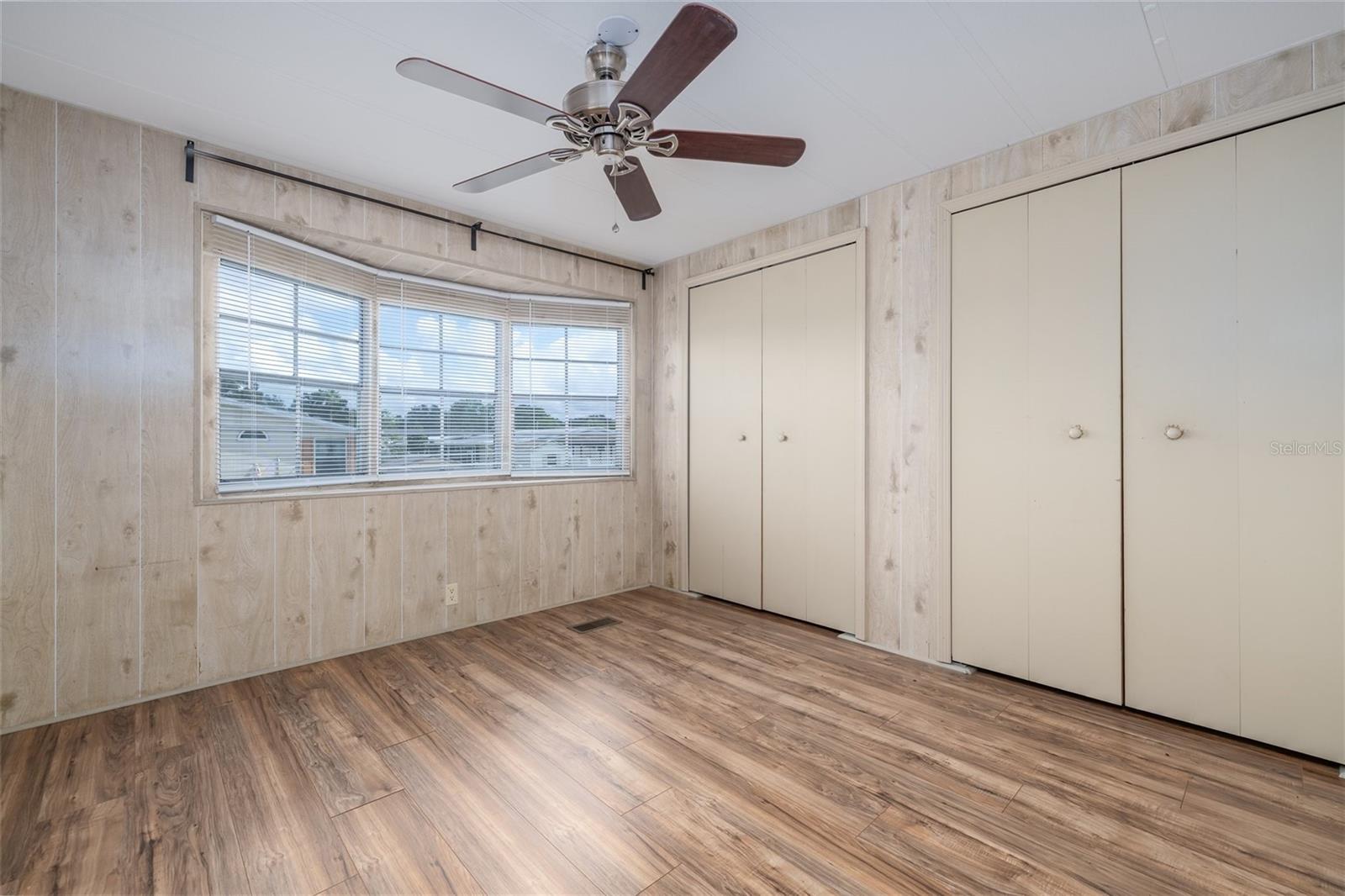Image 12 of 31 For 9 Maplehurst Avenue