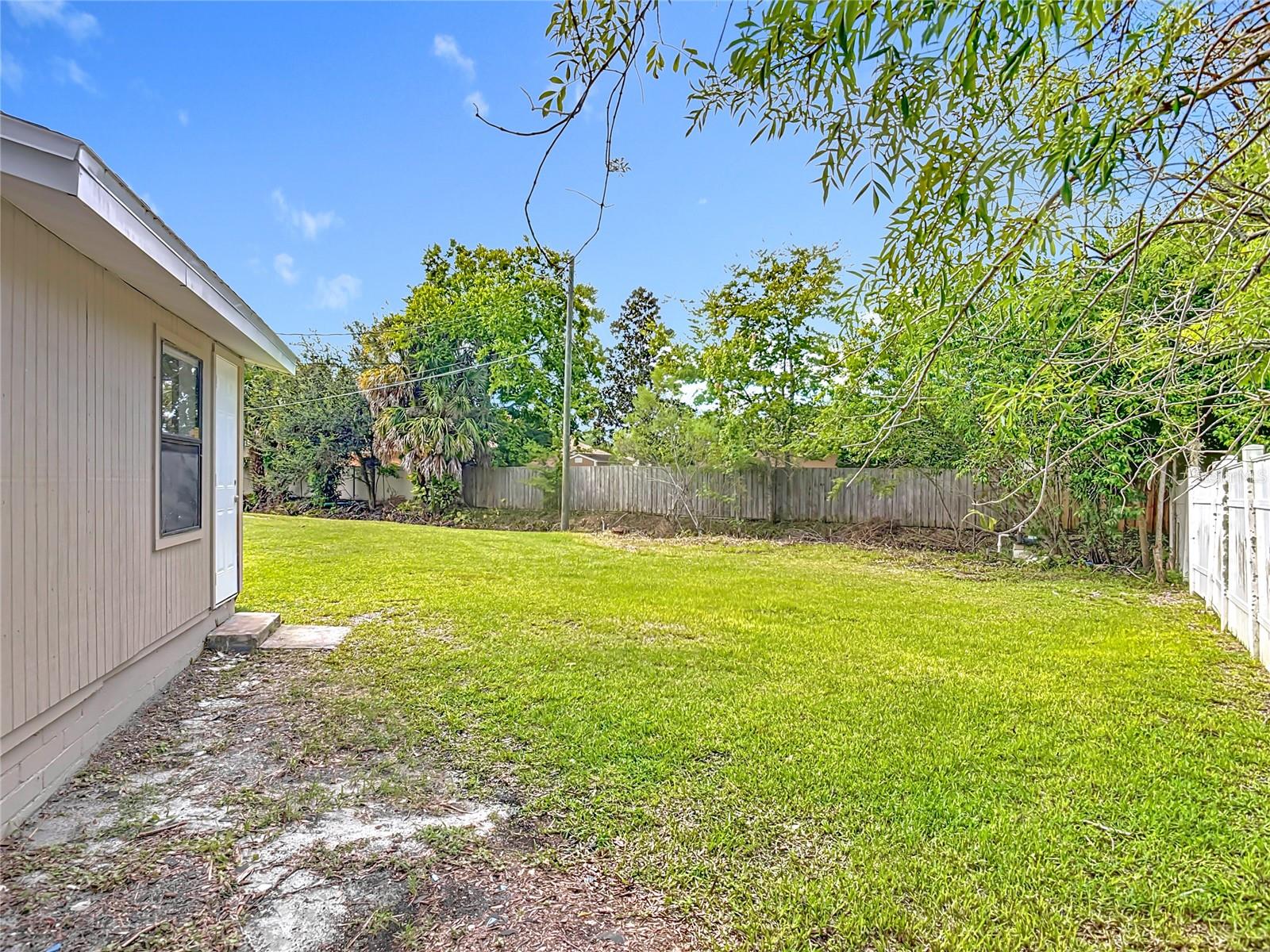 Image 33 of 49 For 633 1 2 Elm Avenue