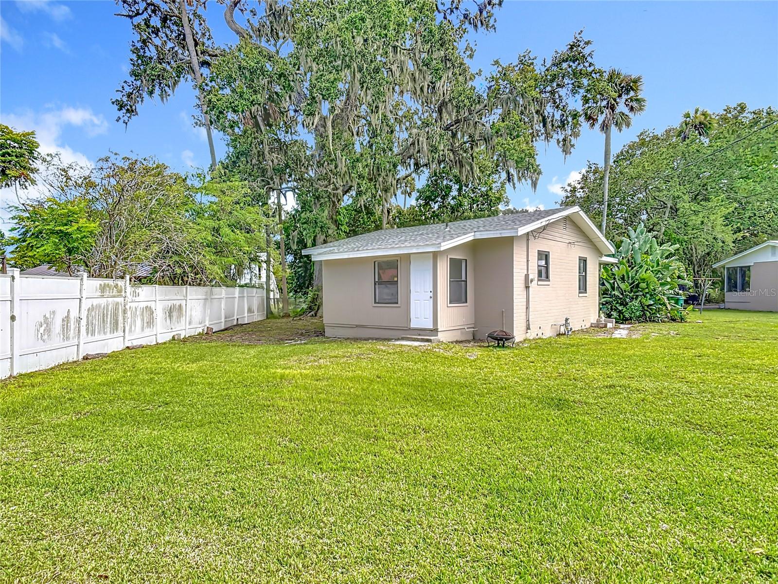 Image 35 of 49 For 633 1 2 Elm Avenue