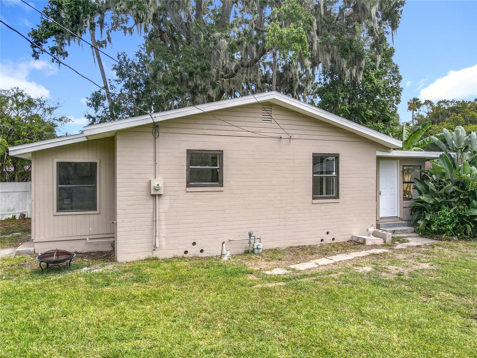 Image 39 of 49 For 633 1 2 Elm Avenue