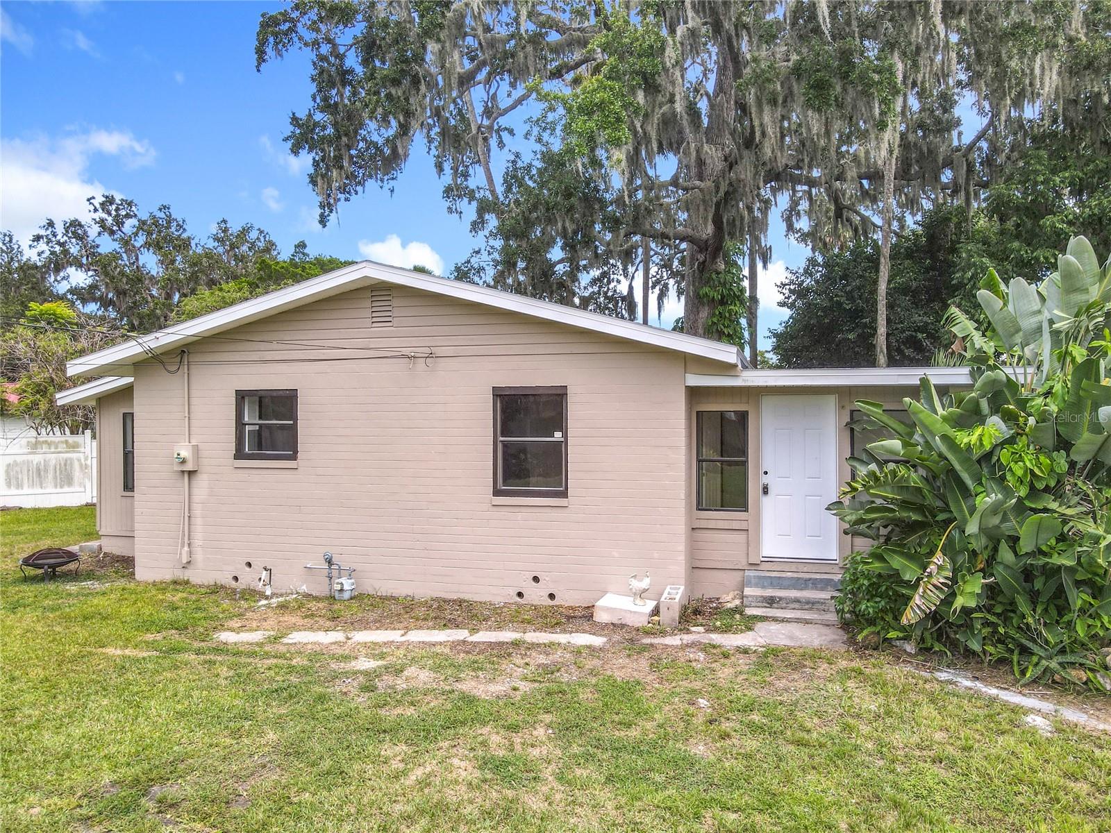 Image 47 of 49 For 633 1 2 Elm Avenue