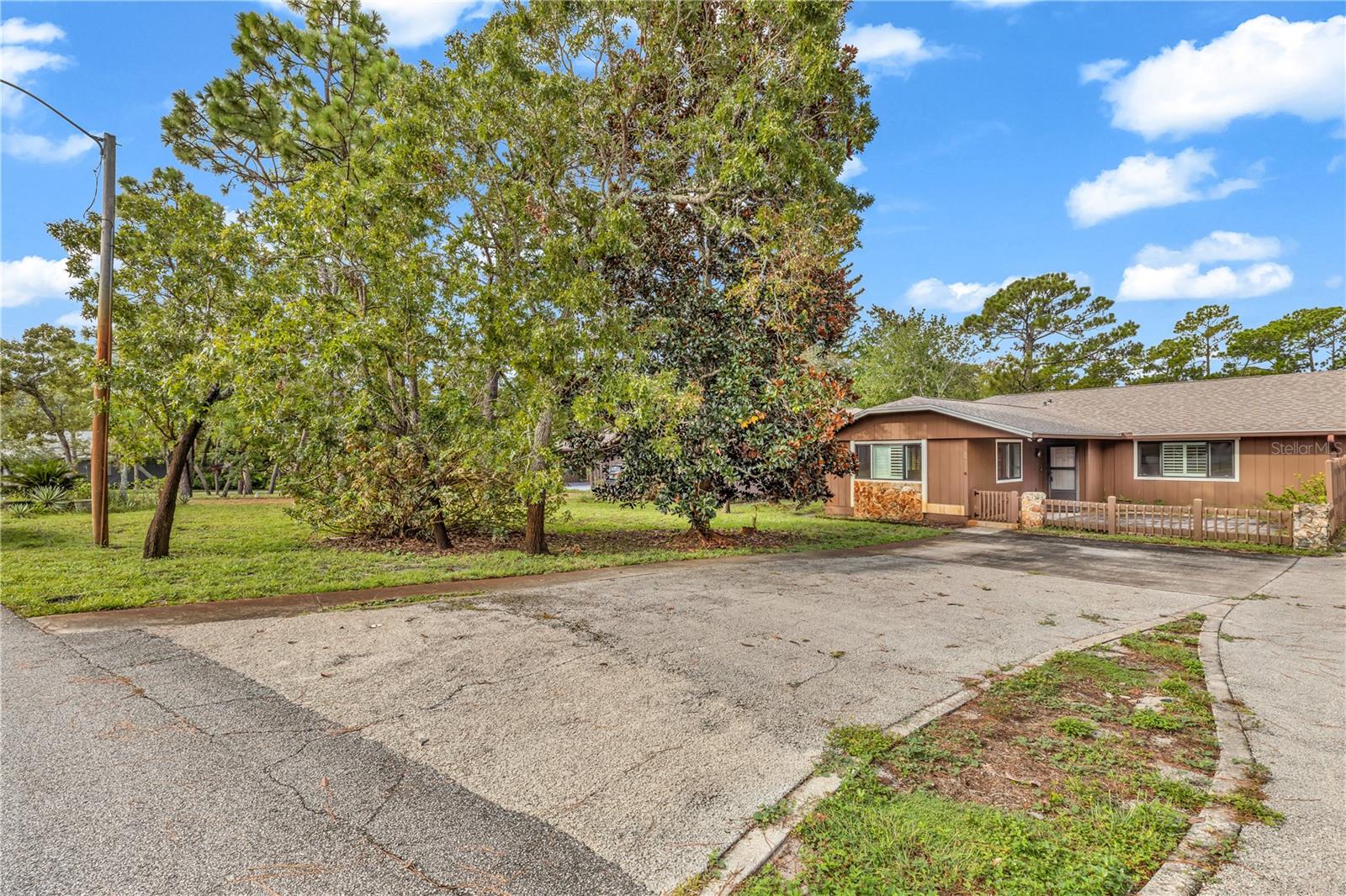 Image 2 of 29 For 55 Crooked Pine Road