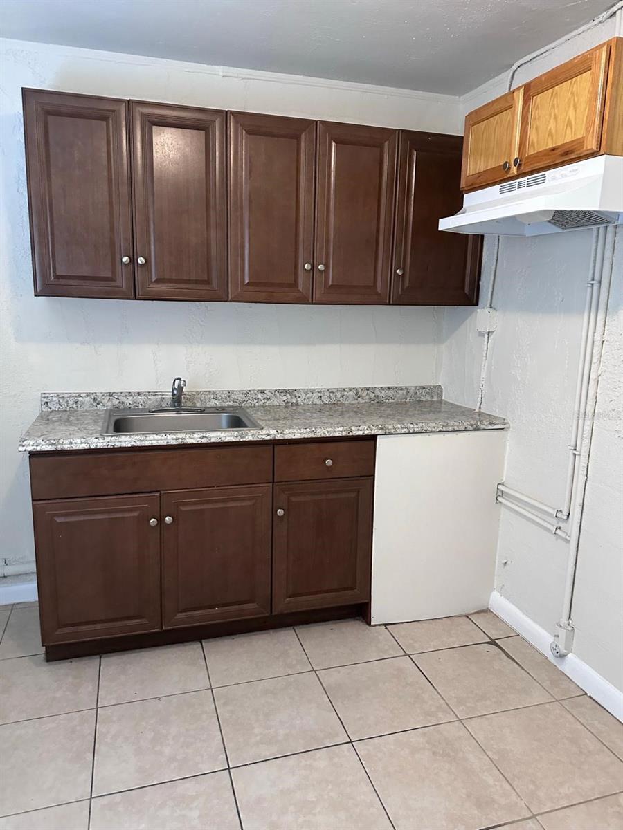 Image 4 of 12 For 508 Booker St  510