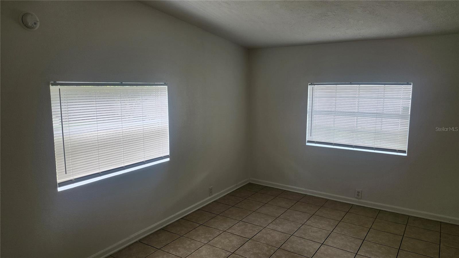 Image 10 of 20 For 1092 Hancock Drive
