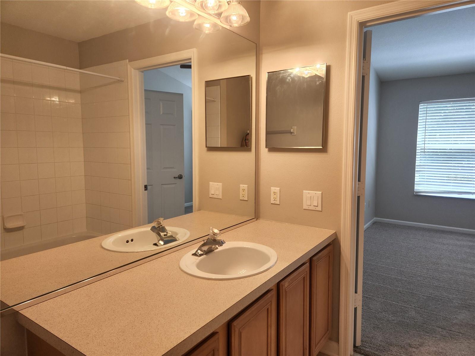 Image 12 of 16 For 1010 Vineland Place