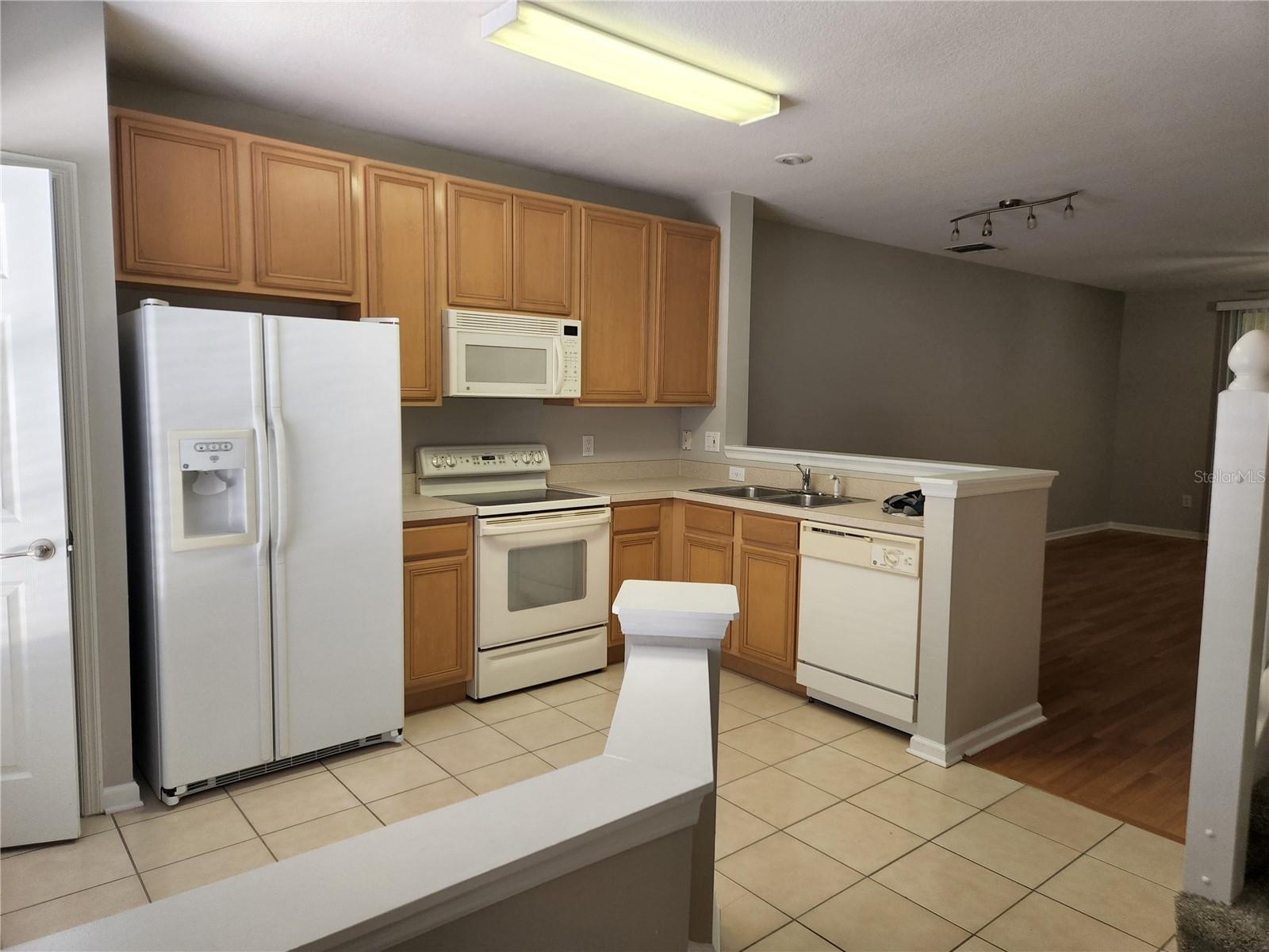 Image 5 of 16 For 1010 Vineland Place